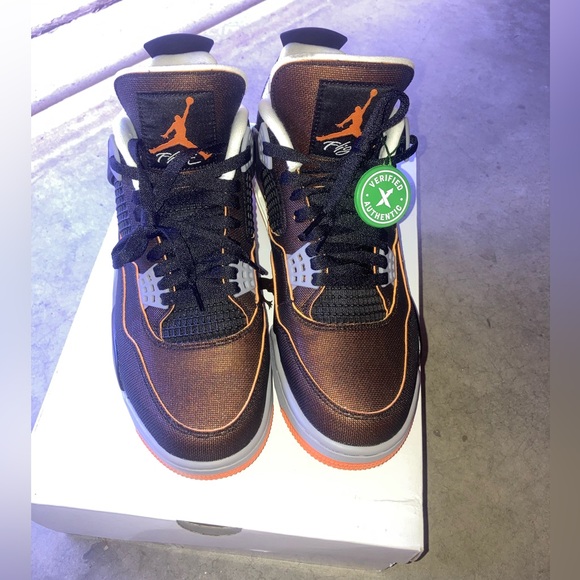 NIB Nike Air Jordan 4